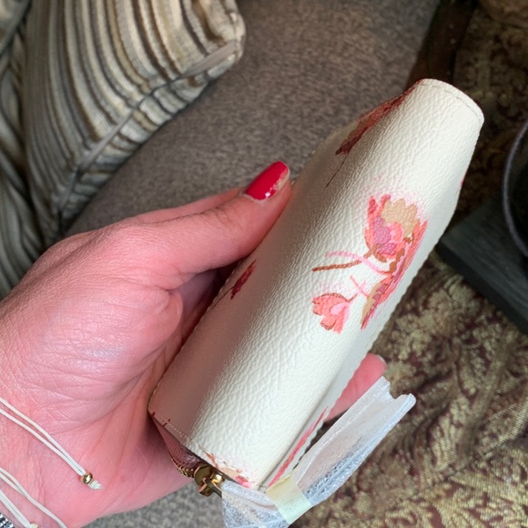 SOLD⛔️Authentic COACH 1941 coated floral canvas/smooth leather zip around wallet - Picture 3 of 9